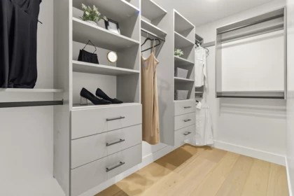 Laundry Room Photo of 970 Laurel Court, Coquitlam, BC