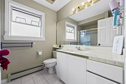 Hallway Photo of 4131 Blundell Road, Richmond, BC