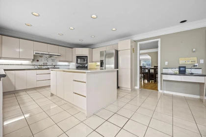 Kitchen Island Photo of 4131 Blundell Road, Richmond, BC