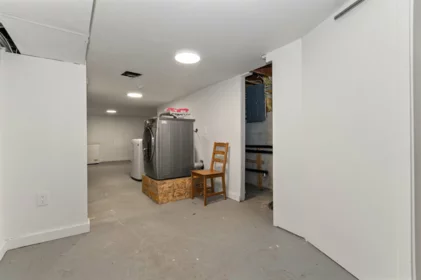 Hallway Photo of 46022 Clarke Drive, Chilliwack, BC