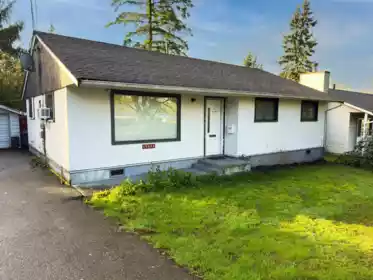 17834 60 Avenue, Surrey, BC, Cloverdale BC — 3 bed single family residence for sale