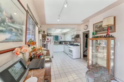 2285 Viewlynn Drive, North Vancouver, BC, North Vancouver — Single Family Residence for sale