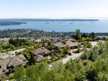 Fitness Center Photo Near 2356 Kadlec Court, West Vancouver, BC