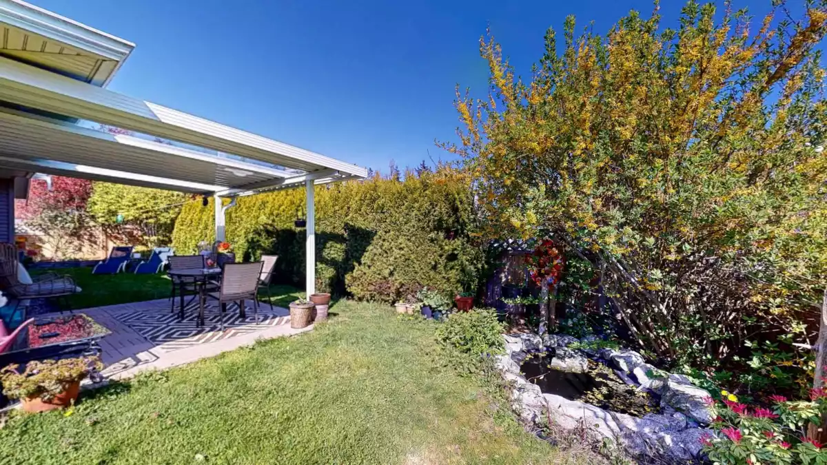 Backyard Photo of 5722 Emily Way, Sechelt, BC