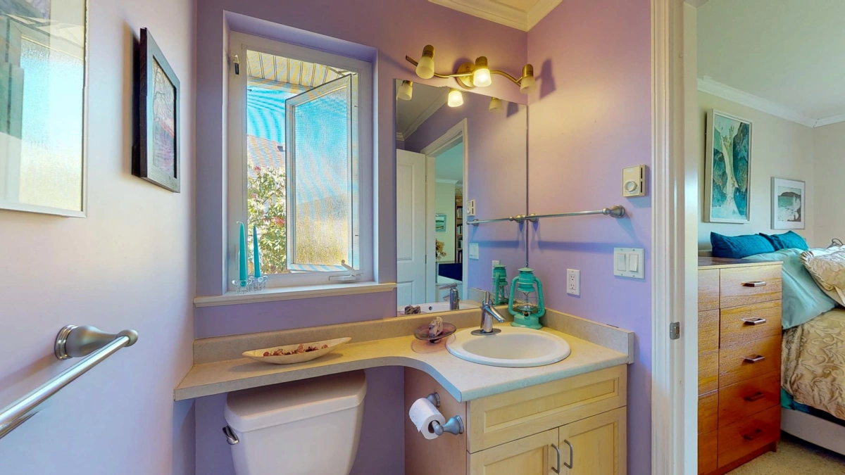 Basement Recreation Room Photo of 5722 Emily Way, Sechelt, BC