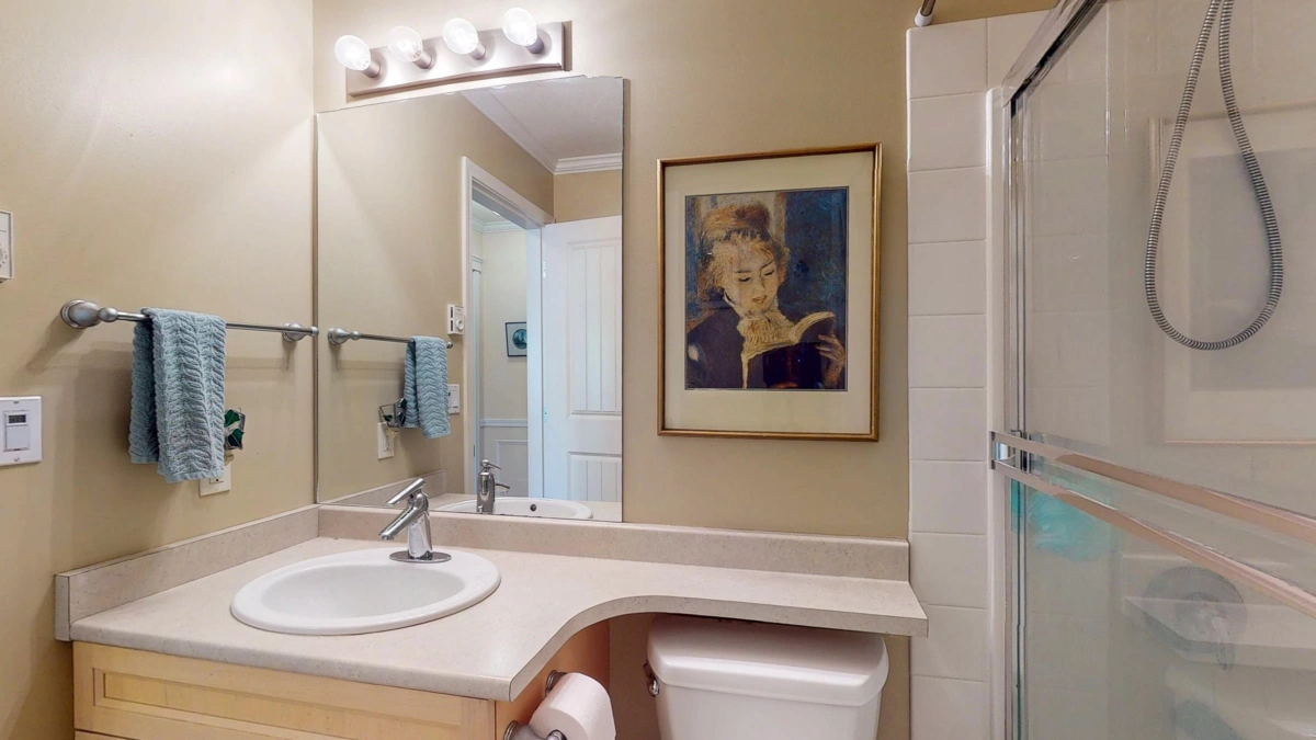 Entry Foyer Photo of 5722 Emily Way, Sechelt, BC