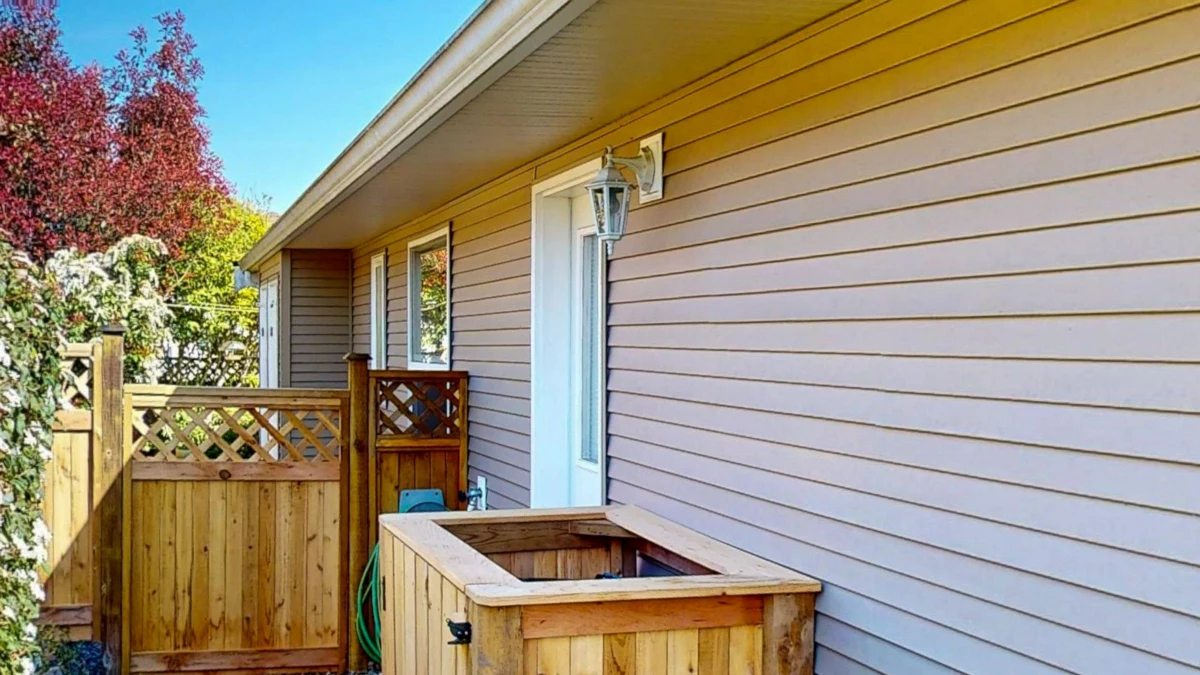 Garden / Landscaping Photo of 5722 Emily Way, Sechelt, BC