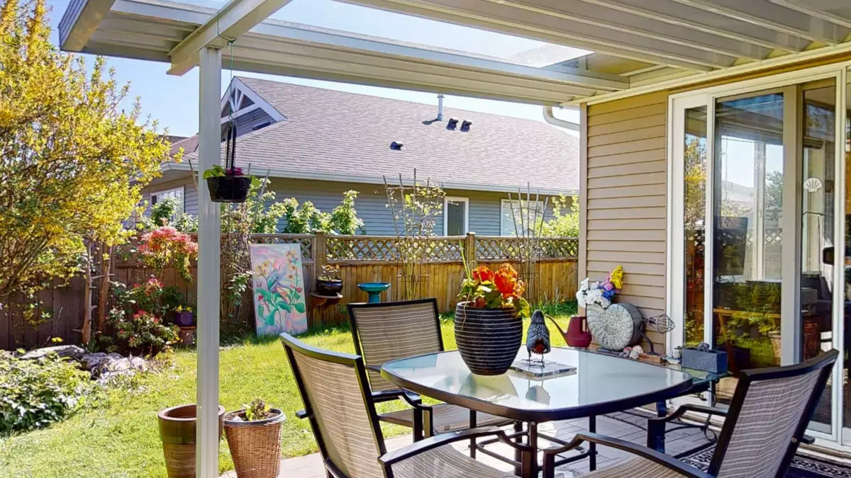 Staircase Photo of 5722 Emily Way, Sechelt, BC