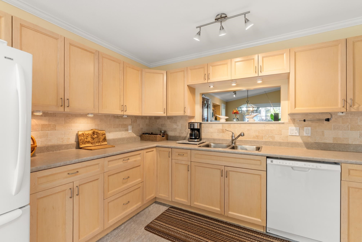 Walk-In Closet Photo of 5722 Emily Way, Sechelt, BC