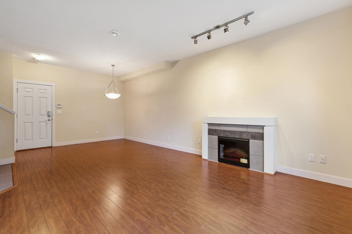 Family Room Photo of 15 9699 Sills Avenue, Richmond, BC