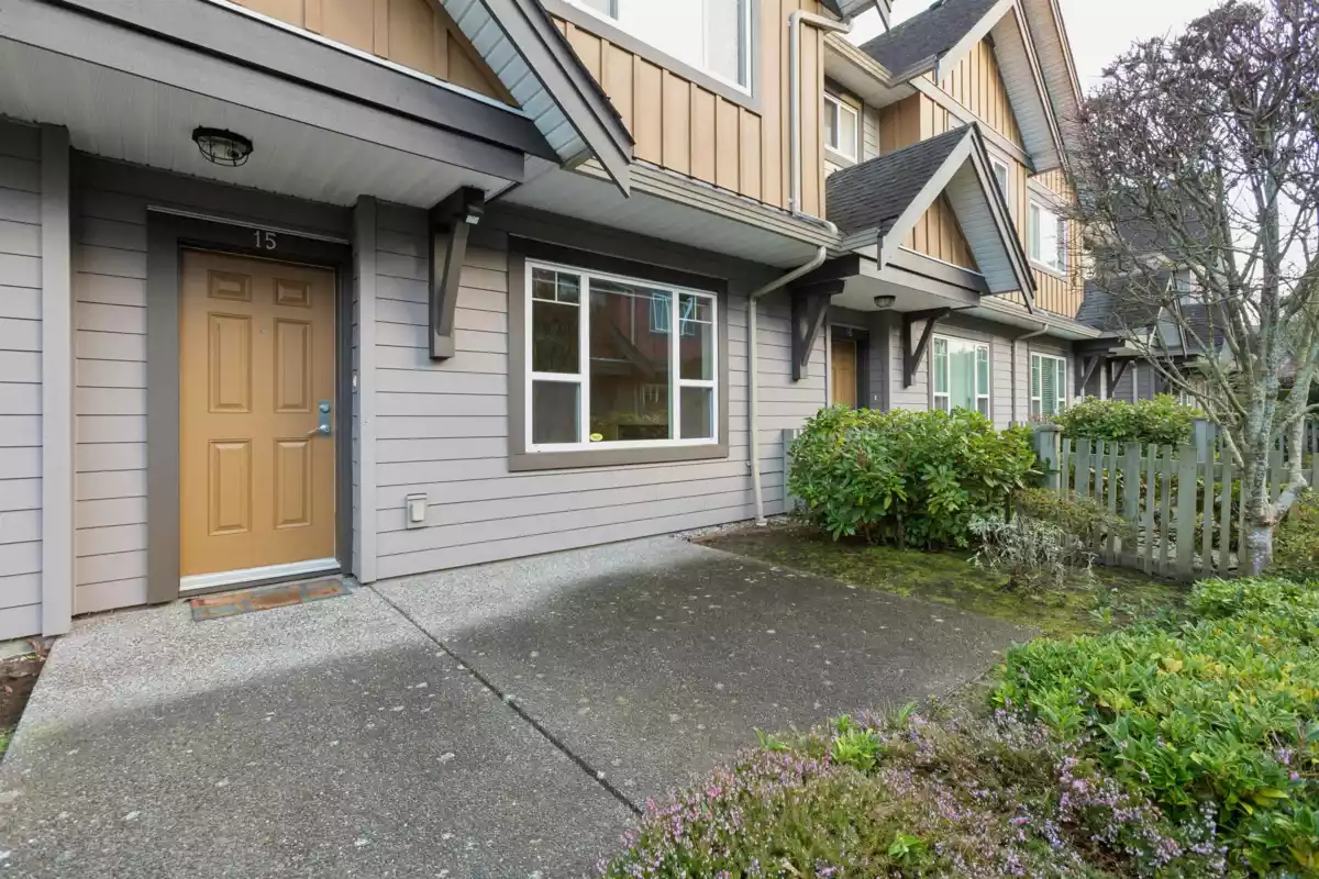 Front Yard Photo of 15 9699 Sills Avenue, Richmond, BC