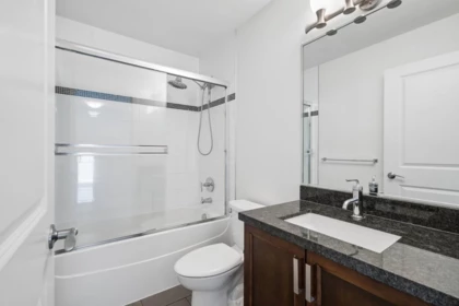 Guest Bathroom Photo of 15 9699 Sills Avenue, Richmond, BC