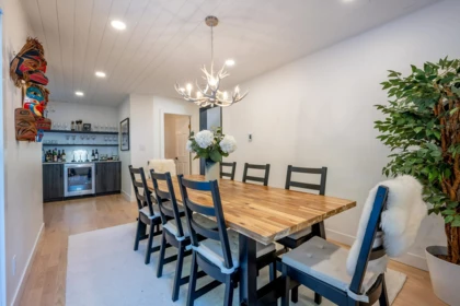 Breakfast Nook Photo of 2219 Aspen Drive, Whistler, BC