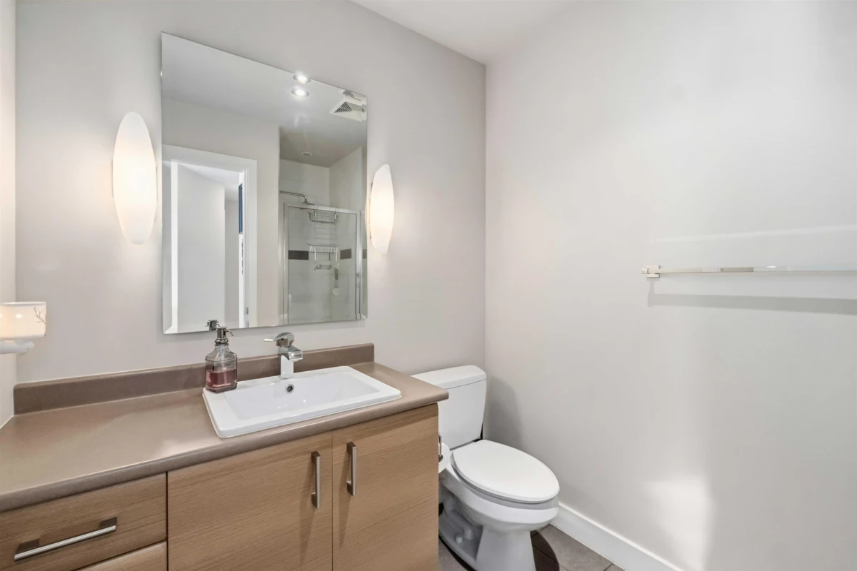 Entry Foyer Photo of 308 12069 Harris Road, Pitt Meadows, BC