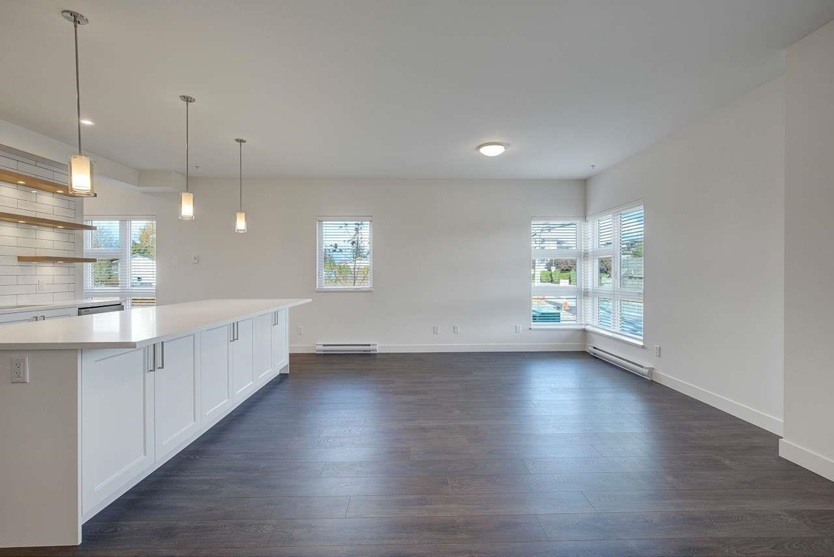 Family Room Photo of 2 1419 Mccallum Road, Abbotsford, BC