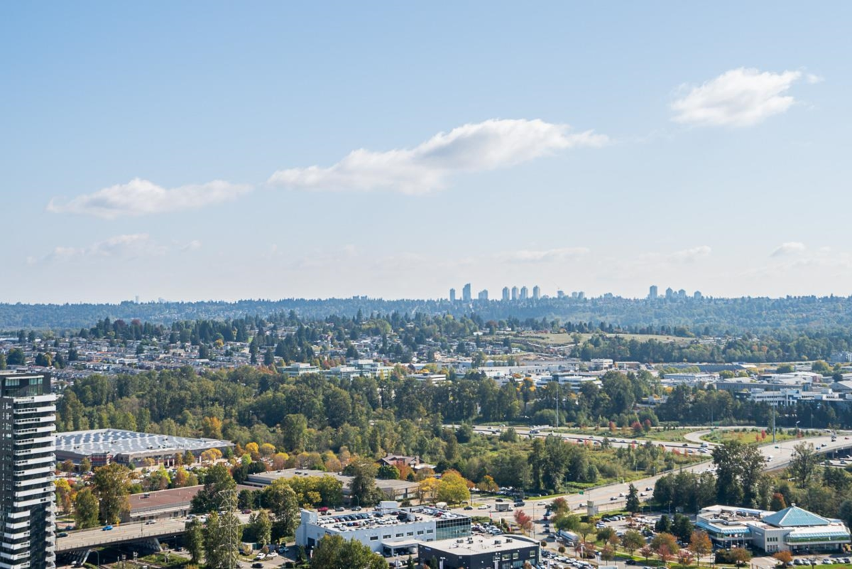 Basement Recreation Room Photo of 3110 2181 Madison Avenue, Burnaby, BC