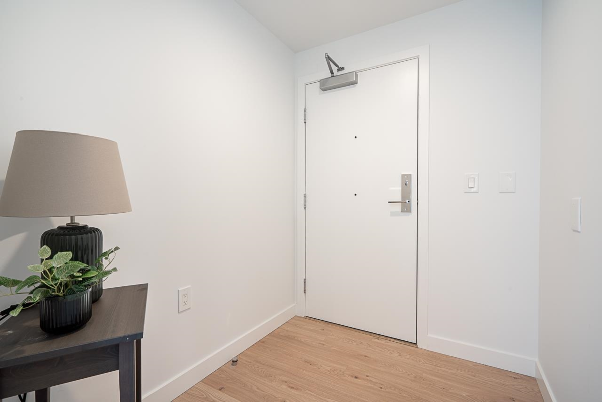 Family Room Photo of 3110 2181 Madison Avenue, Burnaby, BC