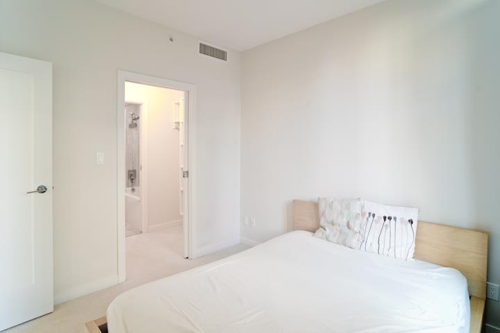 Primary Bathroom Photo of 302 2033 W 10th Avenue, Vancouver, BC