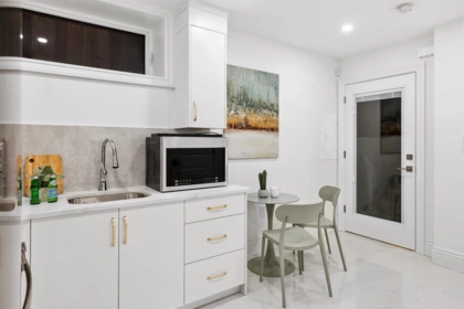Primary Bedroom Photo of 3812 W 15th Avenue, Vancouver, BC