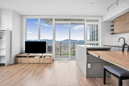 2602 10448 University Drive, Surrey, BC
