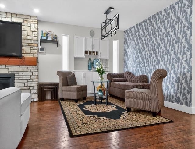 Kitchen Island Photo of 22905 113 Avenue, Maple Ridge, BC