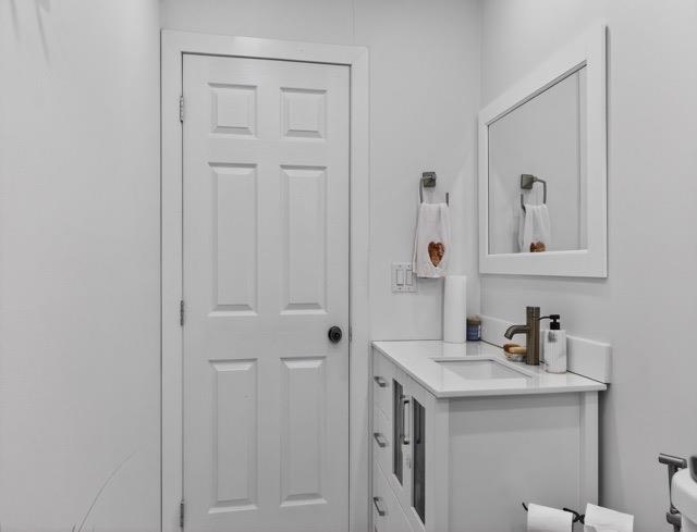 Powder Room Photo of 22905 113 Avenue, Maple Ridge, BC