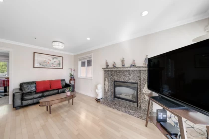 7531 Oak Street, Vancouver, BC