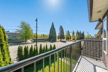 Front Yard Photo of 7531 Oak Street, Vancouver, BC