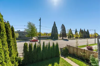 Garden / Landscaping Photo of 7531 Oak Street, Vancouver, BC