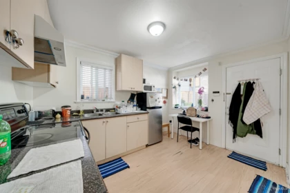 Guest Bathroom Photo of 7531 Oak Street, Vancouver, BC