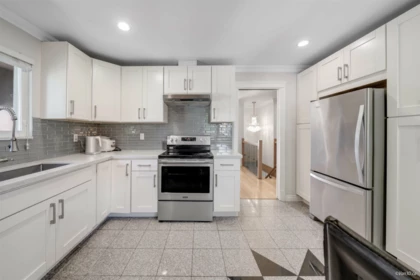 Kitchen Photo of 7531 Oak Street, Vancouver, BC