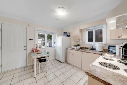 Laundry Room Photo of 7531 Oak Street, Vancouver, BC