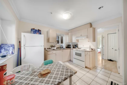 Mudroom Photo of 7531 Oak Street, Vancouver, BC