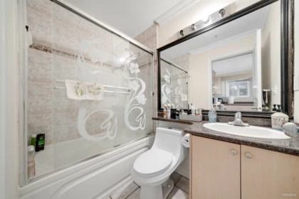 Office / Den Photo of 7531 Oak Street, Vancouver, BC