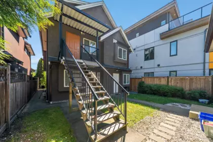 Outdoor Kitchen Photo of 7531 Oak Street, Vancouver, BC