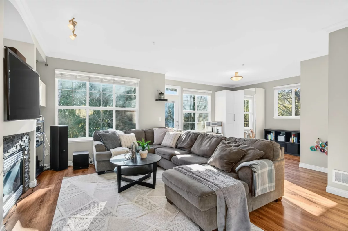 Dining Area Photo of 38 11720 Cottonwood Drive, Maple Ridge, BC