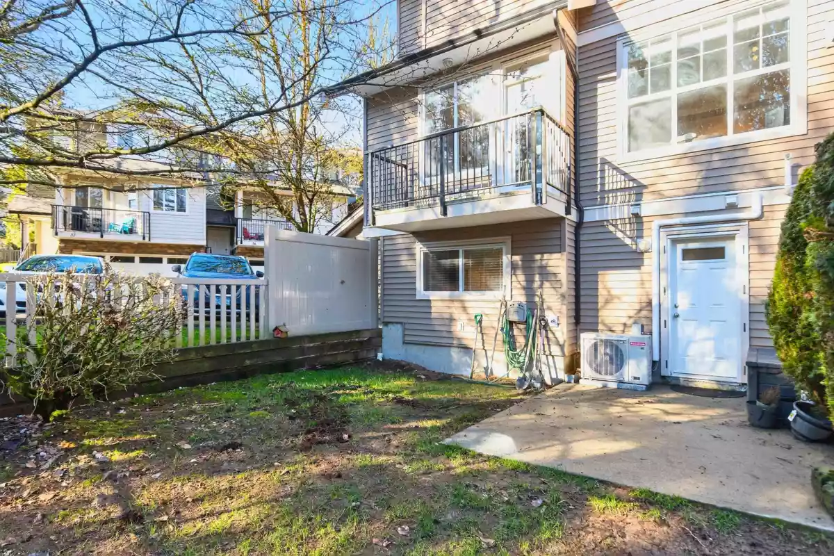 Front Yard Photo of 38 11720 Cottonwood Drive, Maple Ridge, BC