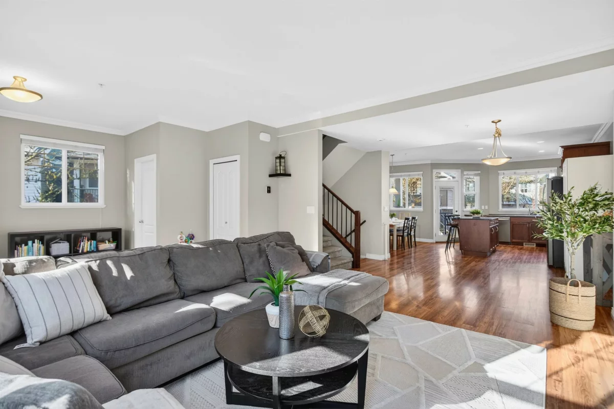 Kitchen Island Photo of 38 11720 Cottonwood Drive, Maple Ridge, BC