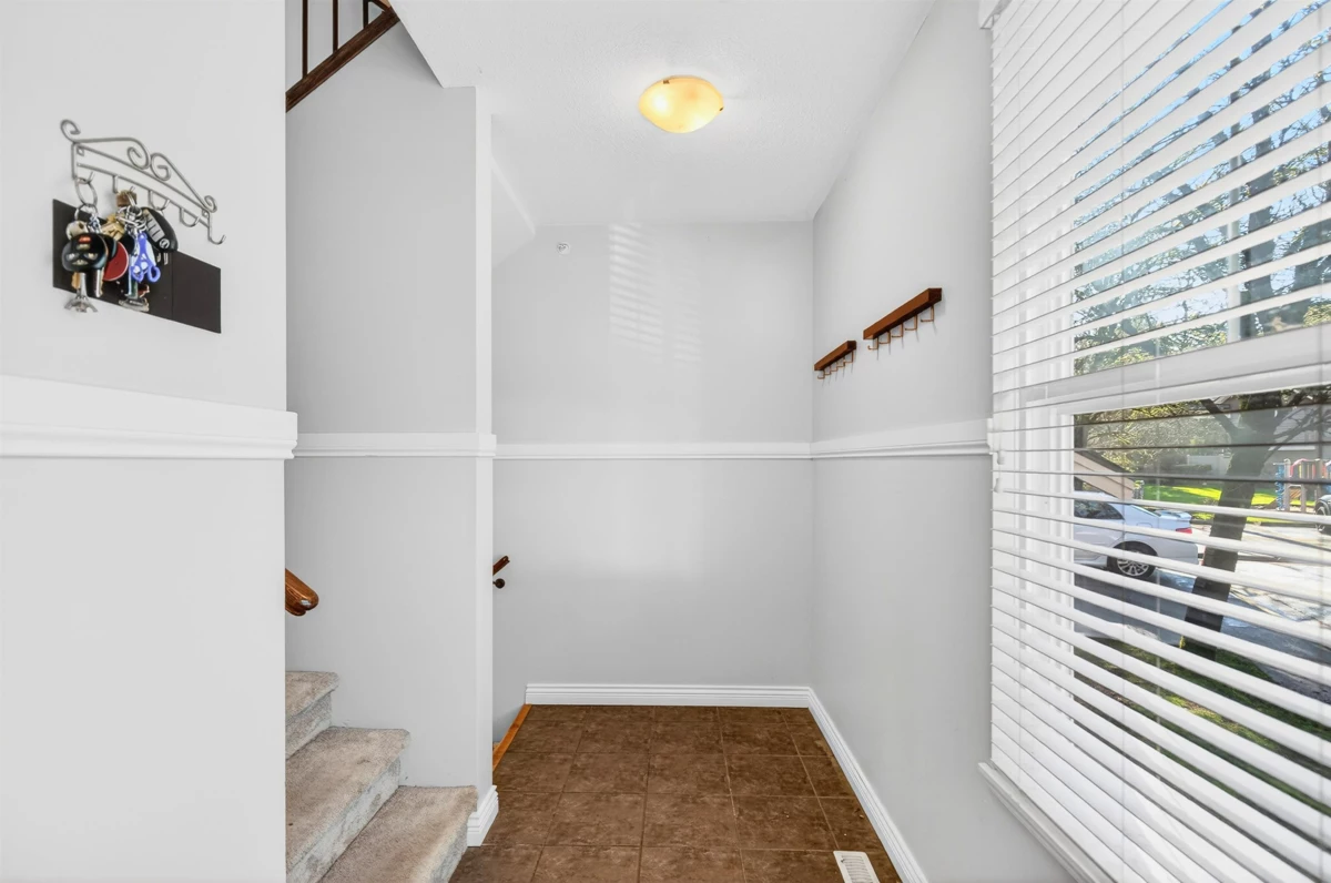 Living Room Photo of 38 11720 Cottonwood Drive, Maple Ridge, BC