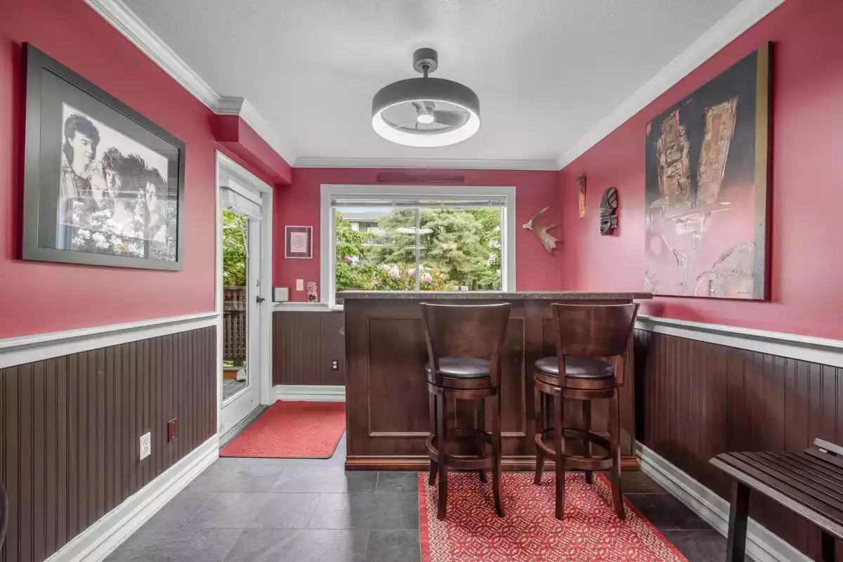 Kitchen Photo of 106 19121 Ford Road, Pitt Meadows, BC
