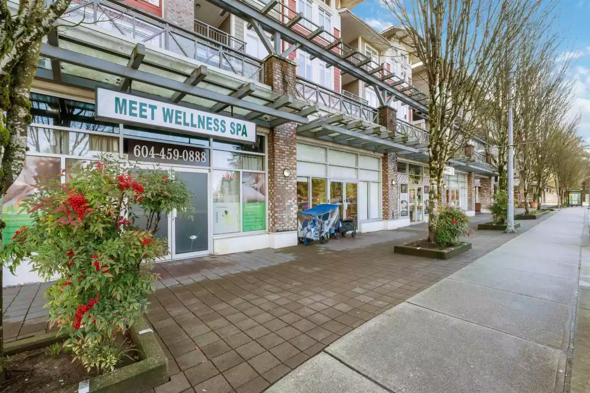 Backyard Photo of 324 12350 Harris Road, Pitt Meadows, BC