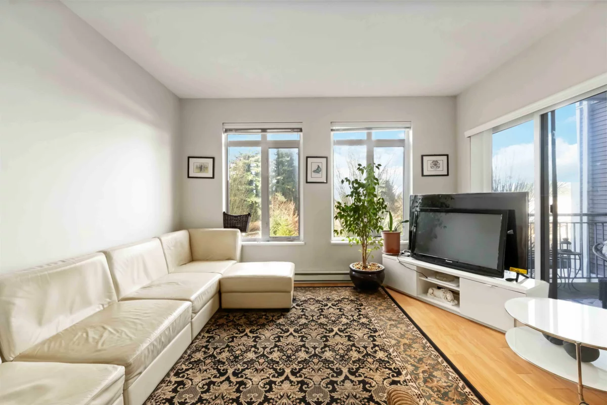 Family Room Photo of 324 12350 Harris Road, Pitt Meadows, BC