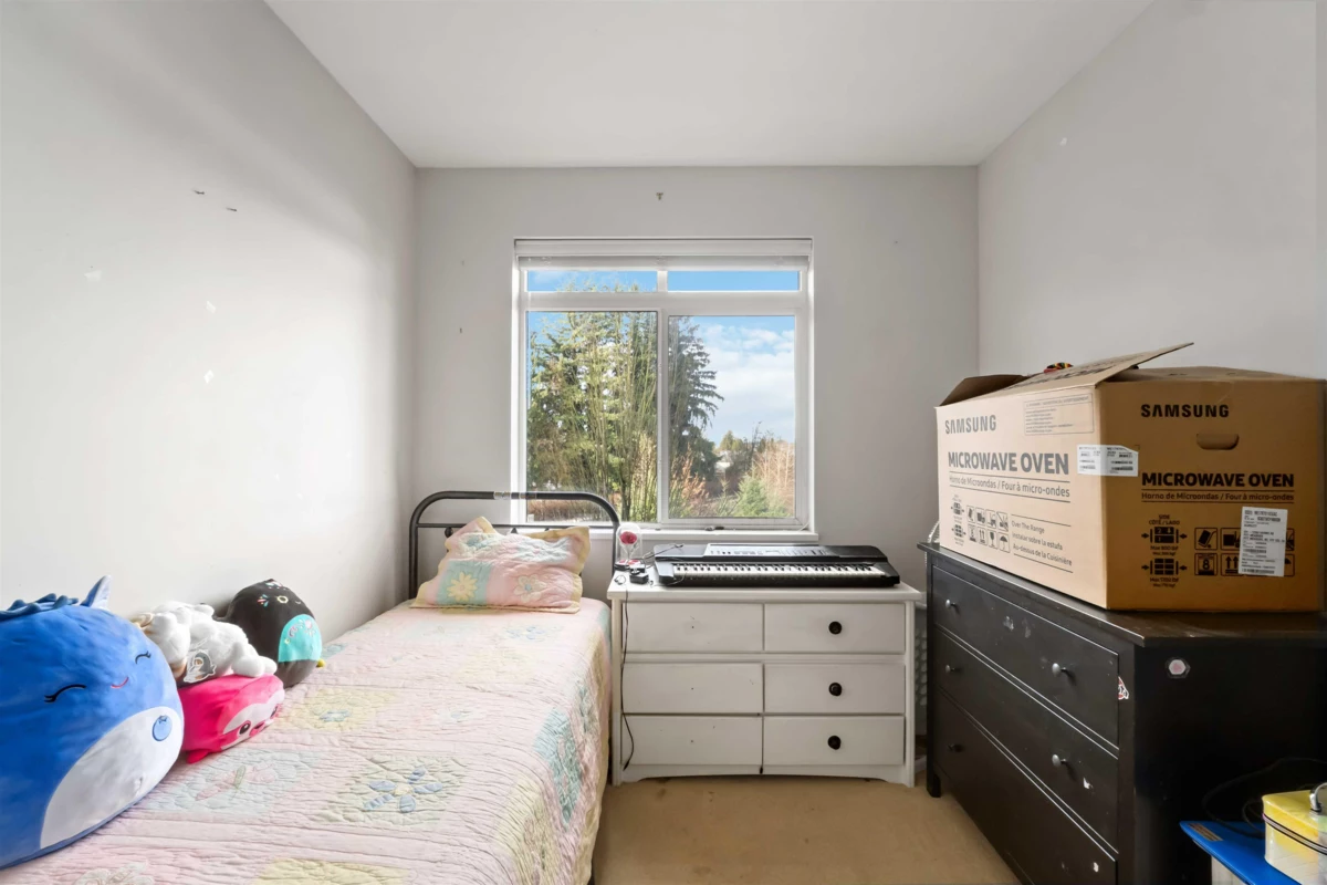 Guest Bathroom Photo of 324 12350 Harris Road, Pitt Meadows, BC