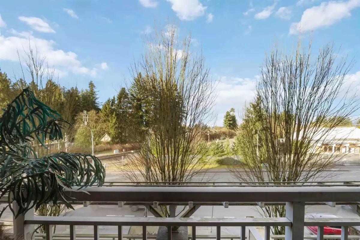 Hallway Photo of 324 12350 Harris Road, Pitt Meadows, BC