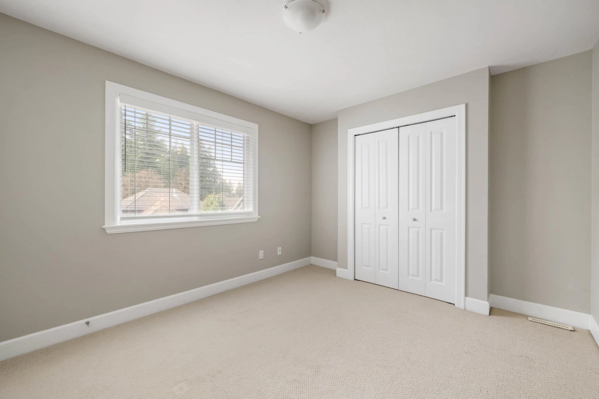 Laundry Room Photo of 3456 147a Street, Surrey, BC