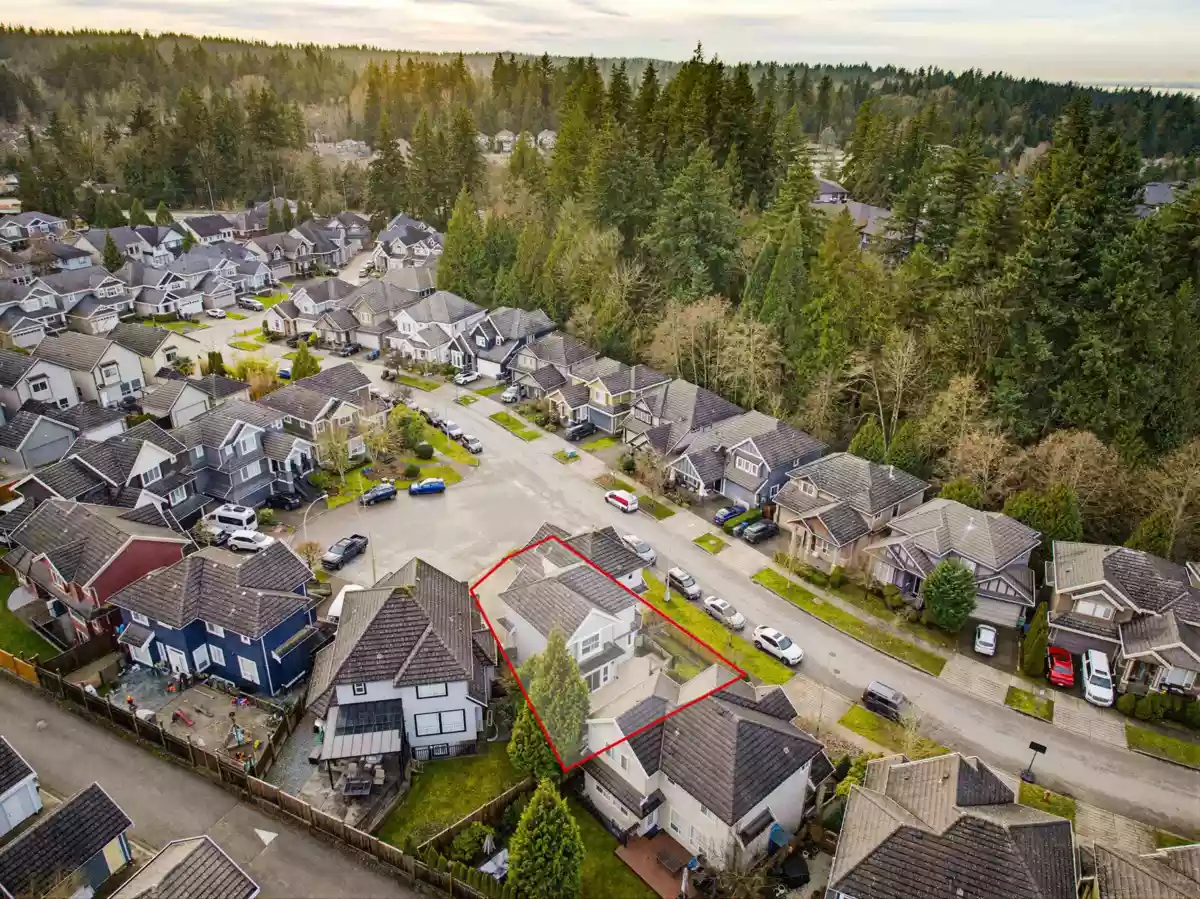 Living Room Photo of 3456 147a Street, Surrey, BC
