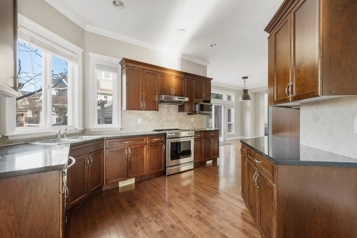 Primary Bathroom Photo of 3456 147a Street, Surrey, BC