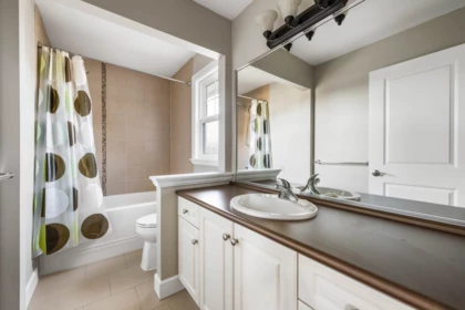 Basement Recreation Room Photo of 3456 147a Street, Surrey, BC