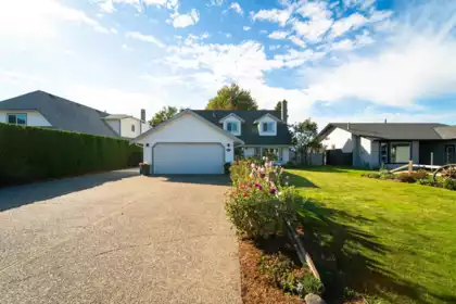 6527 Swanson Street, Chilliwack, BC, Chilliwack — Single Family Residence for sale
