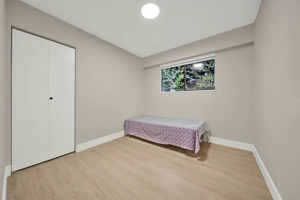 Primary Bathroom Photo of 11715 83a Avenue, Delta, BC